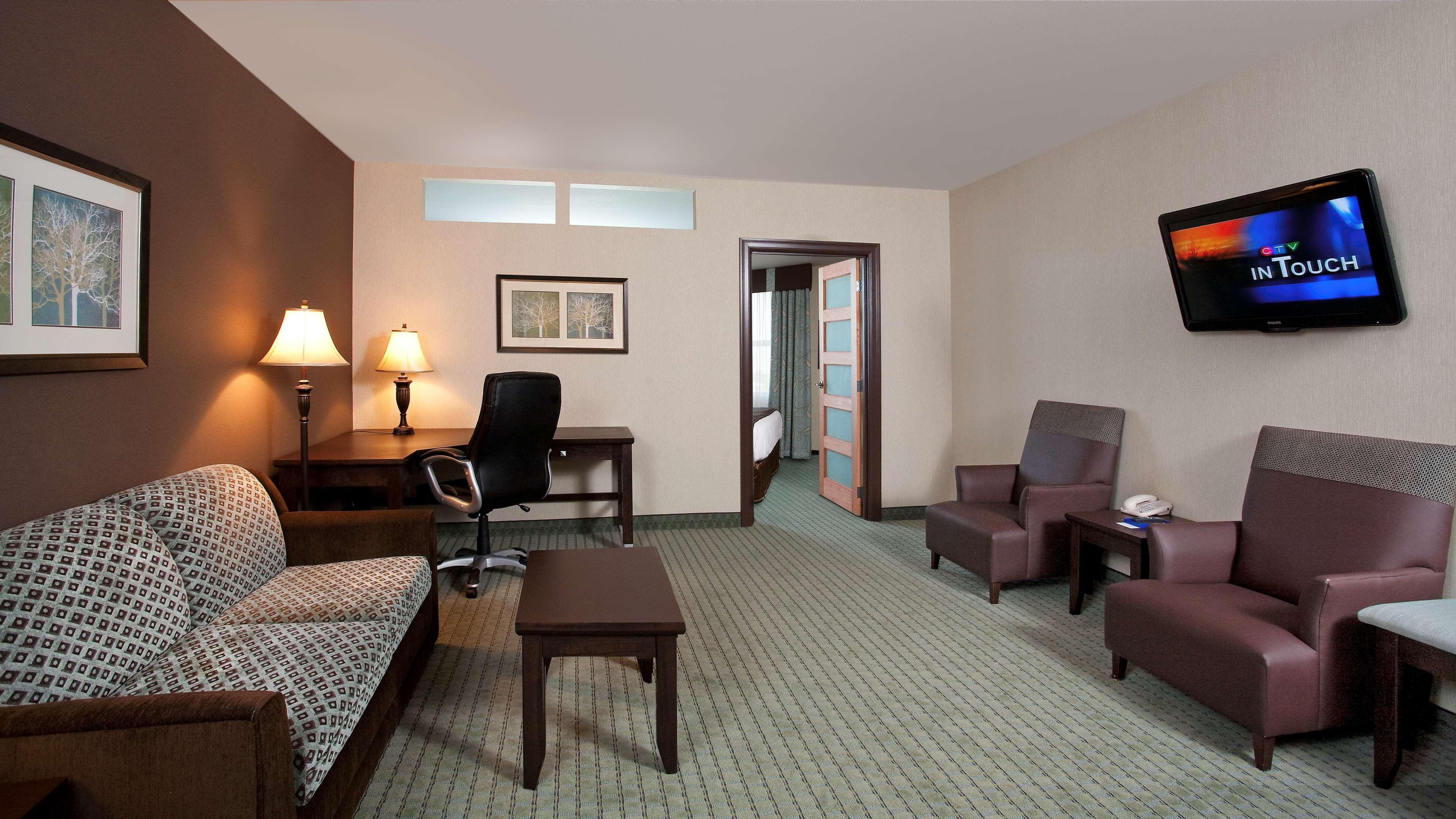 Coast Lethbridge Hotel & Conference Centre Exterior photo