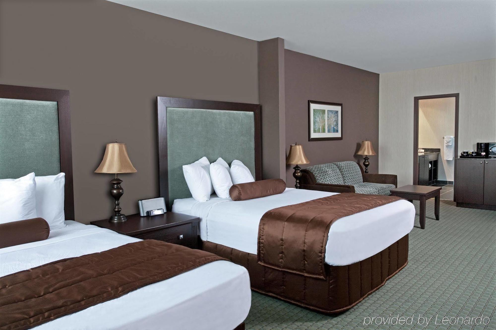 Coast Lethbridge Hotel & Conference Centre Room photo