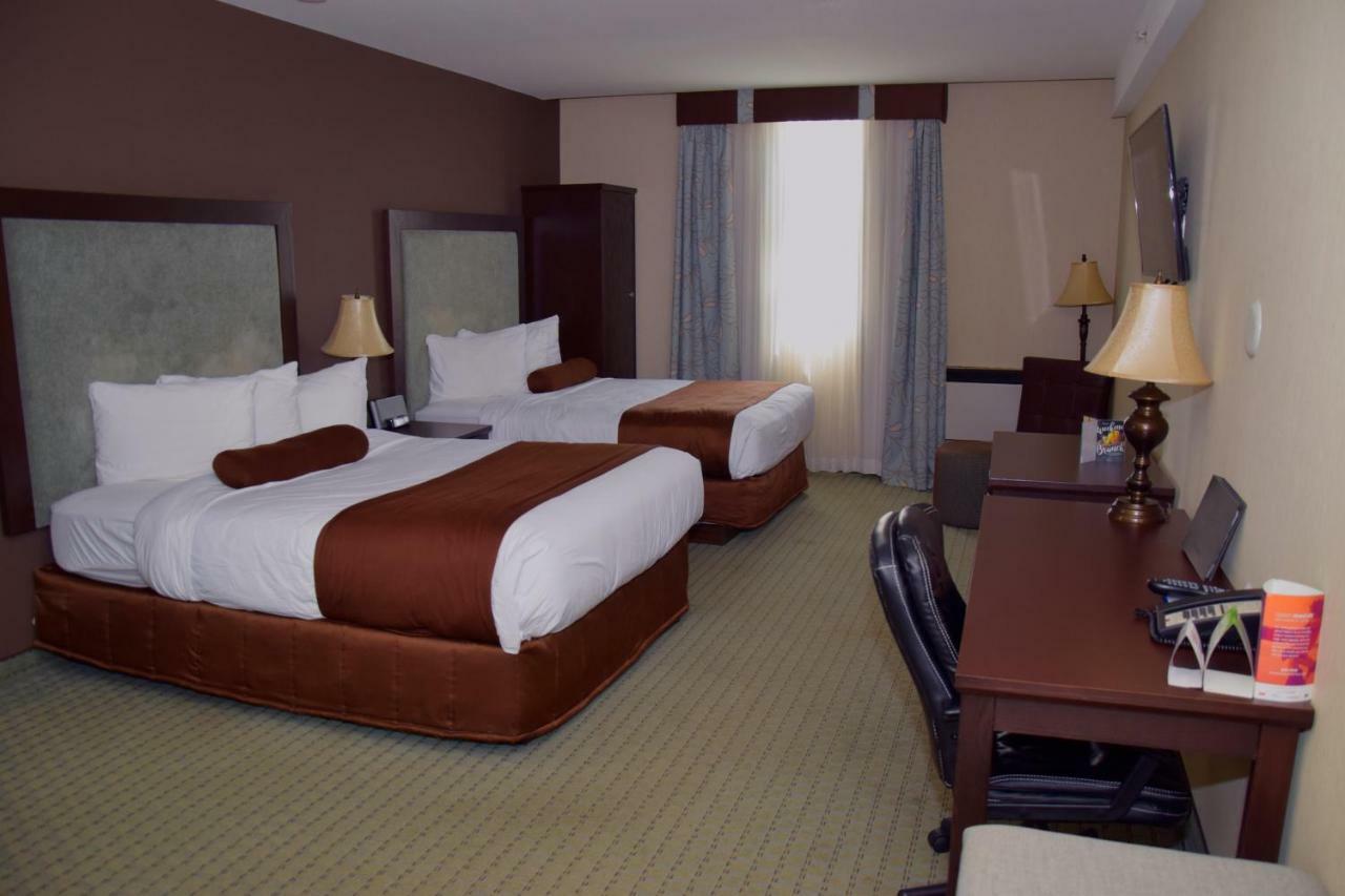 Coast Lethbridge Hotel & Conference Centre Exterior photo